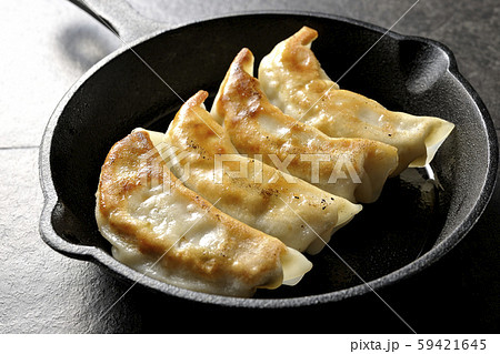 焼きギョウザ 焼きギョウザ 59421645