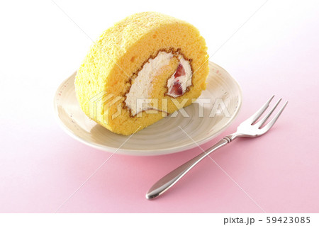 苺のロールケーキ 59423085