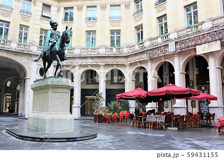 パリ　カフェ 59431155