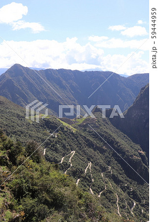ペルー、マチュピチュ遺跡への道路 ペルー、マチュピチュ遺跡への道路 59444959
