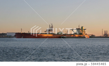 Huge Oil Tanker in Dock Huge Oil Tanker in Dock 59445465