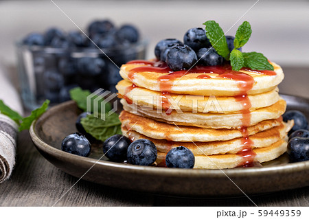 Pancakes with fresh berry 59449359
