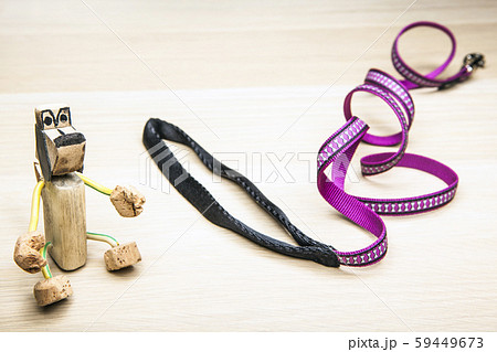 dog collar wooden table background  59449673