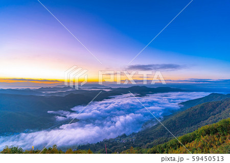 小熊山展望台 雲海 朝景 大町市 【長野県】 小熊山展望台 雲海 朝景 大町市 【長野県】 59450513