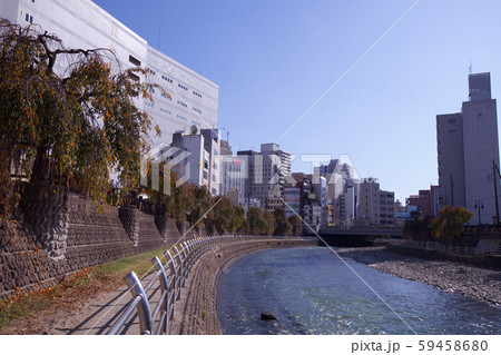 宇都宮市 田川と中心街の街並み 宇都宮市 田川と中心街の街並み 59458680