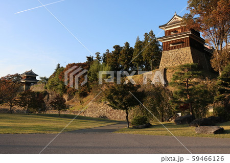 ■ 上田城 ■ 尼ヶ淵の崖 ■ 南櫓、西櫓 ■ 真田幸村、真田昌幸 ■ 長野県 上田市 ■ 快晴  59466126
