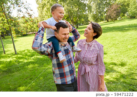 happy family having fun at summer park 59471222
