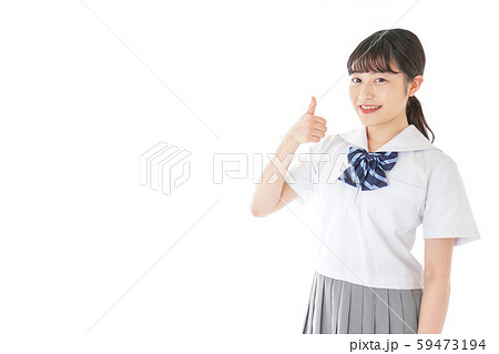 グッドサインをする笑顔の女子学生 グッドサインをする笑顔の女子学生 59473194