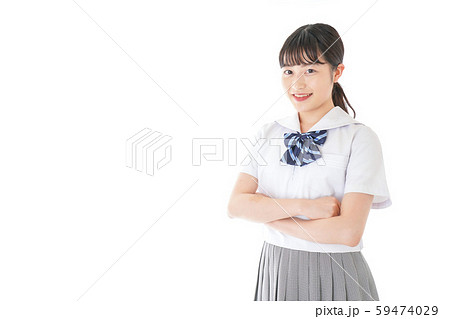 腕を組む制服を着た女子学生 腕を組む制服を着た女子学生 59474029