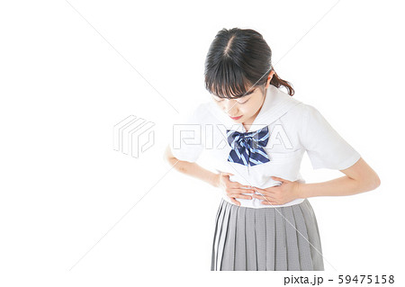 生理痛に苦しむ制服を着た女子学生 生理痛に苦しむ制服を着た女子学生 59475158