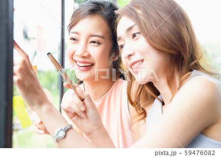 女性 ビジネス 会議 女性 ビジネス 会議 59476082
