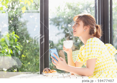 女性　ライフスタイル　朝活 59477407