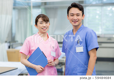 看護師 理学療法士の写真素材