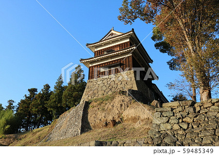 ■ 上田城 ■ 尼ヶ淵の崖 ■ 南櫓 ■ 真田幸村、真田昌幸 ■ 長野県 上田市 ■ 快晴  59485349