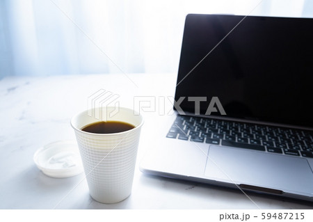 コーヒー、パソコン、仕事、ノマド、在宅、ビジネス 59487215