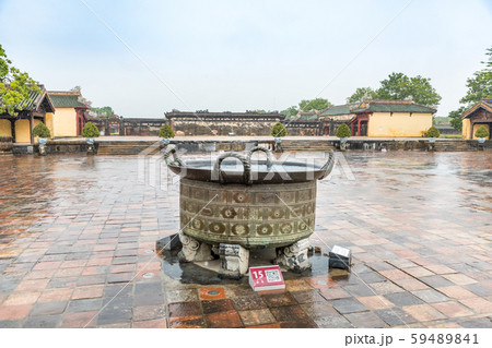 グエン朝王宮風景 大香炉 59489841