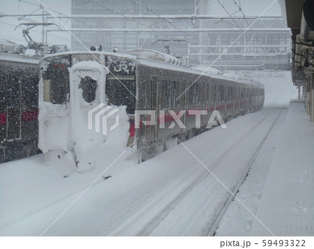 JR弘前駅 雪をかぶった701系 JR弘前駅 雪をかぶった701系 59493322
