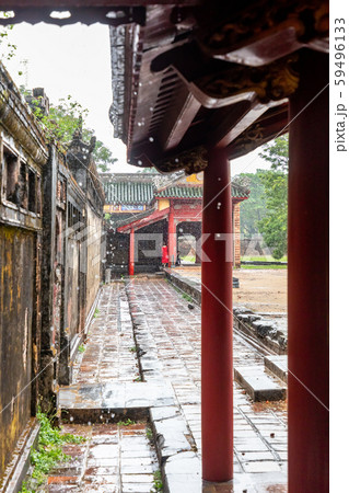 紫禁城エリア 土壁 縦位置 グエン朝王宮 59496133