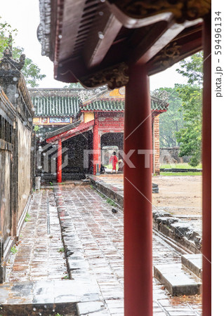 紫禁城エリア 土壁 縦位置 グエン朝王宮 59496134