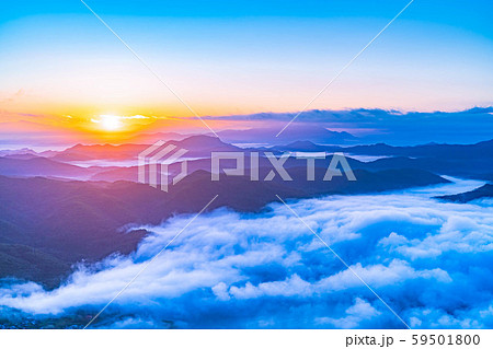 小熊山展望台 雲海 朝景 大町市 【長野県】 小熊山展望台 雲海 朝景 大町市 【長野県】 59501800