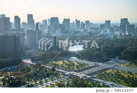 日本の東京都市景観 「祝賀御列の儀」・歴史的瞬間(車列を一望・太陽光を浴び輝くオープンカー)=10日 日本の東京都市景観 「祝賀御列の儀」・歴史的瞬間(車列を一望・太陽光を浴び輝くオープンカー)=10日 59513357
