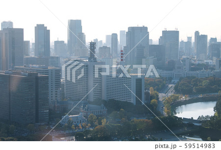 日本の東京都市景観 「祝賀御列の儀」。国会前にさしかかるオープンカー・歴史的瞬間=11月10日撮影 日本の東京都市景観 「祝賀御列の儀」。国会前にさしかかるオープンカー・歴史的瞬間=11月10日撮影 59514983