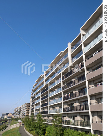 住宅街の大型マンション 59518005