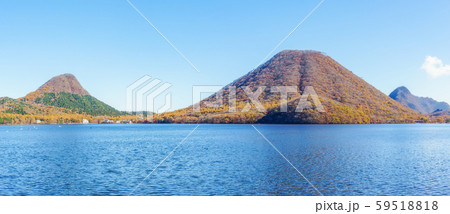 榛名湖と榛名山 59518818