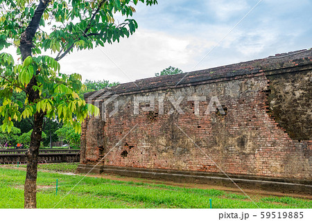 レンガの城壁 グエン朝王宮 59519885