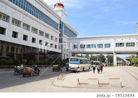 国境越え(カンボジア・タイ国境) 国境越え(カンボジア・タイ国境) 59520898