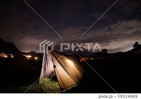 富士山とオリオン座とキャンプ 59524969