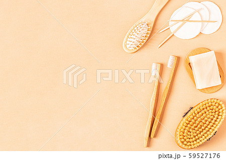Set of bathroom accessories, top view. Set of bathroom accessories, top view. 59527176