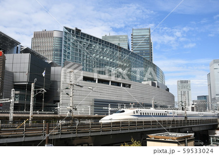 東京・有楽町駅付近を走る東海道新幹線 東京・有楽町駅付近を走る東海道新幹線 59533024
