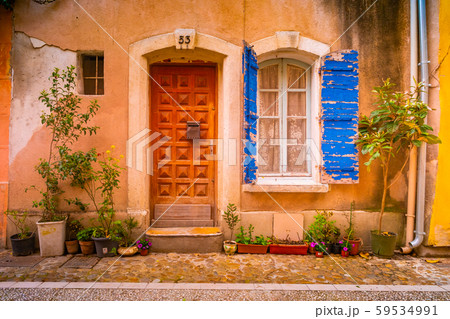 View of a narrow street in the historical center 59534991