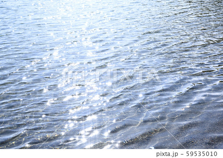 水面のきらめき 59535010