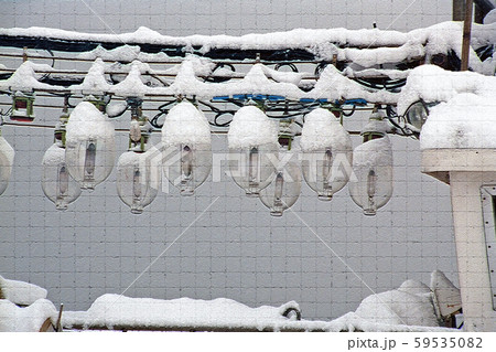 雪の積もった集魚灯/北海道 岩内町 雪の積もった集魚灯/北海道 岩内町 59535082