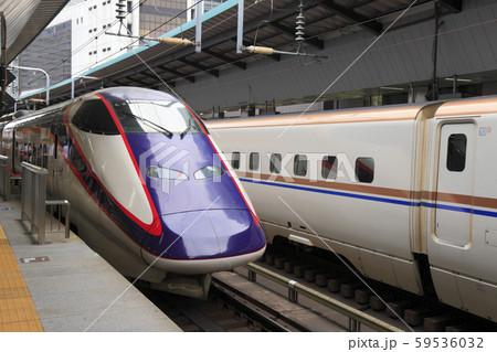 E3系 E7系 新幹線電車 東京駅  59536032