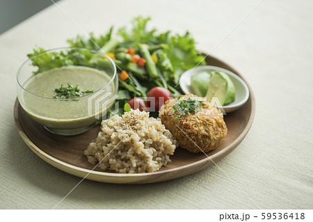 ワンプレート料理 玄米 野菜 59536418