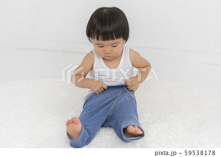 子供 着替え 59538178