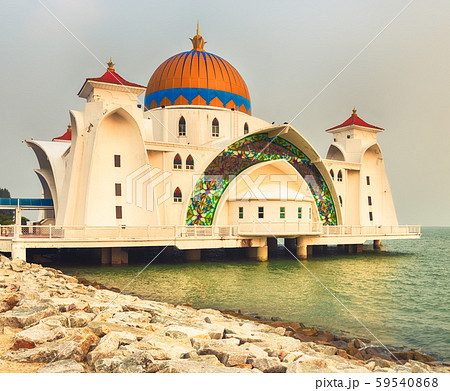 The Melaka Straits Mosque on water. 59540868