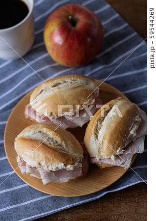 発酵バターたっぷりのジャンボンサンド 59544269