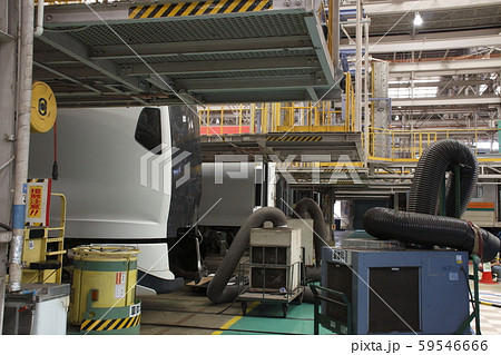 大宮総合車両センターにて検査中のE259系 59546666