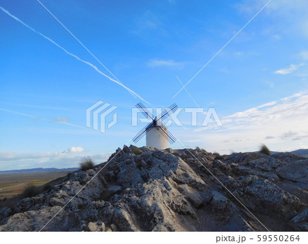 スペイン　ラ・マンチャ地方　風車 59550264