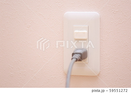 コンセントキャップ (安心 安全 いたずら防止 カバー コピースペース 感電防止 小物 雑貨 対策) コンセントキャップ (安心 安全 いたずら防止 カバー コピースペース 感電防止 小物 雑貨 対策) 59551272