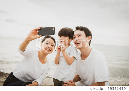 家族 お出かけ 海 家族 お出かけ 海 59551459