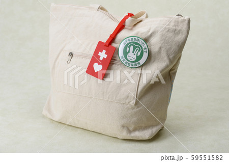 ヘルプマーク・聴覚過敏保護用シンボルマーク 使用イメージ ヘルプマーク・聴覚過敏保護用シンボルマーク 使用イメージ 59551582