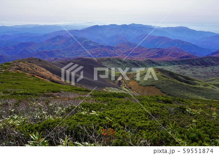 秋田駒ヶ岳の大焼砂と和賀岳 59551874