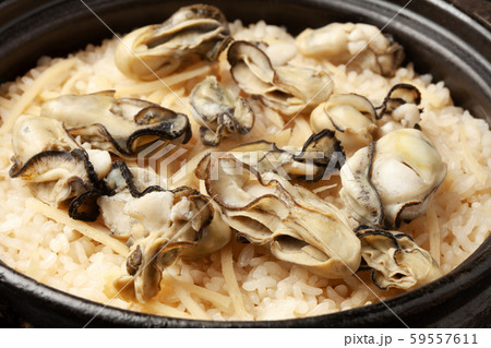 土鍋の牡蠣ご飯 土鍋の牡蠣ご飯 59557611