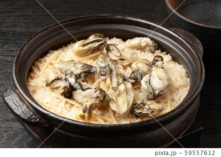 土鍋の牡蠣ご飯 土鍋の牡蠣ご飯 59557612