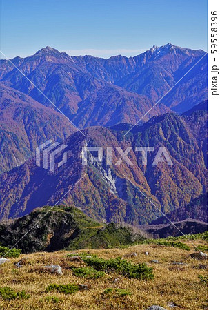 毛勝山頂からの五竜岳と鹿島槍ヶ岳 59558396